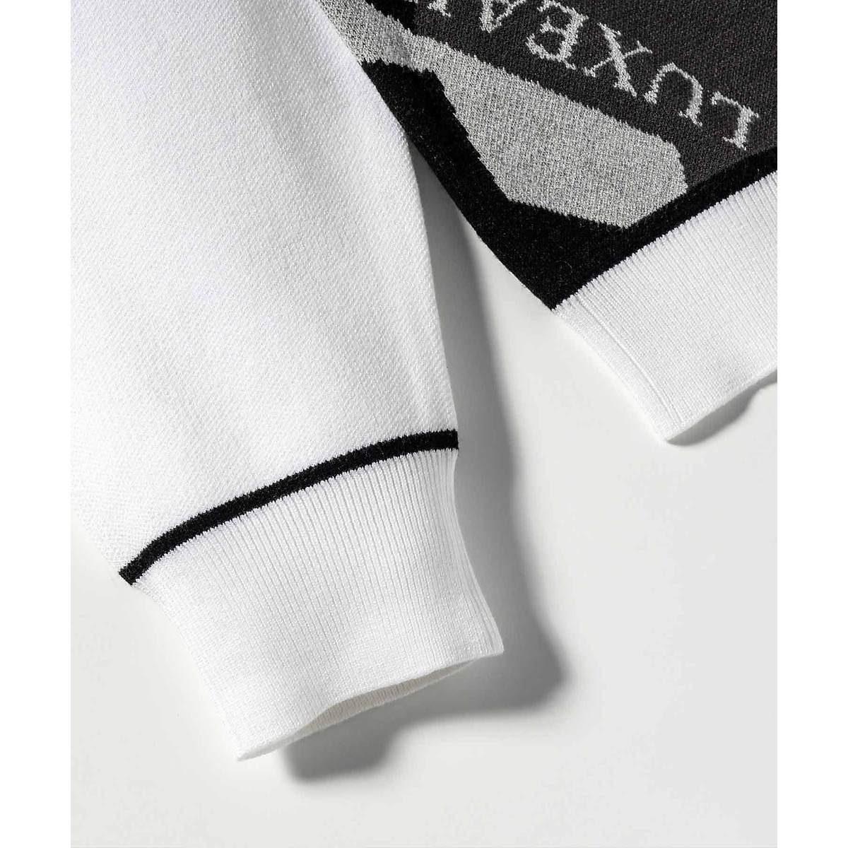 CAMO PATTERN MOCK NECK KNIT