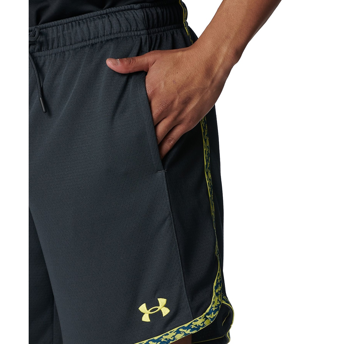UA DREAMERS MESH SHORTS