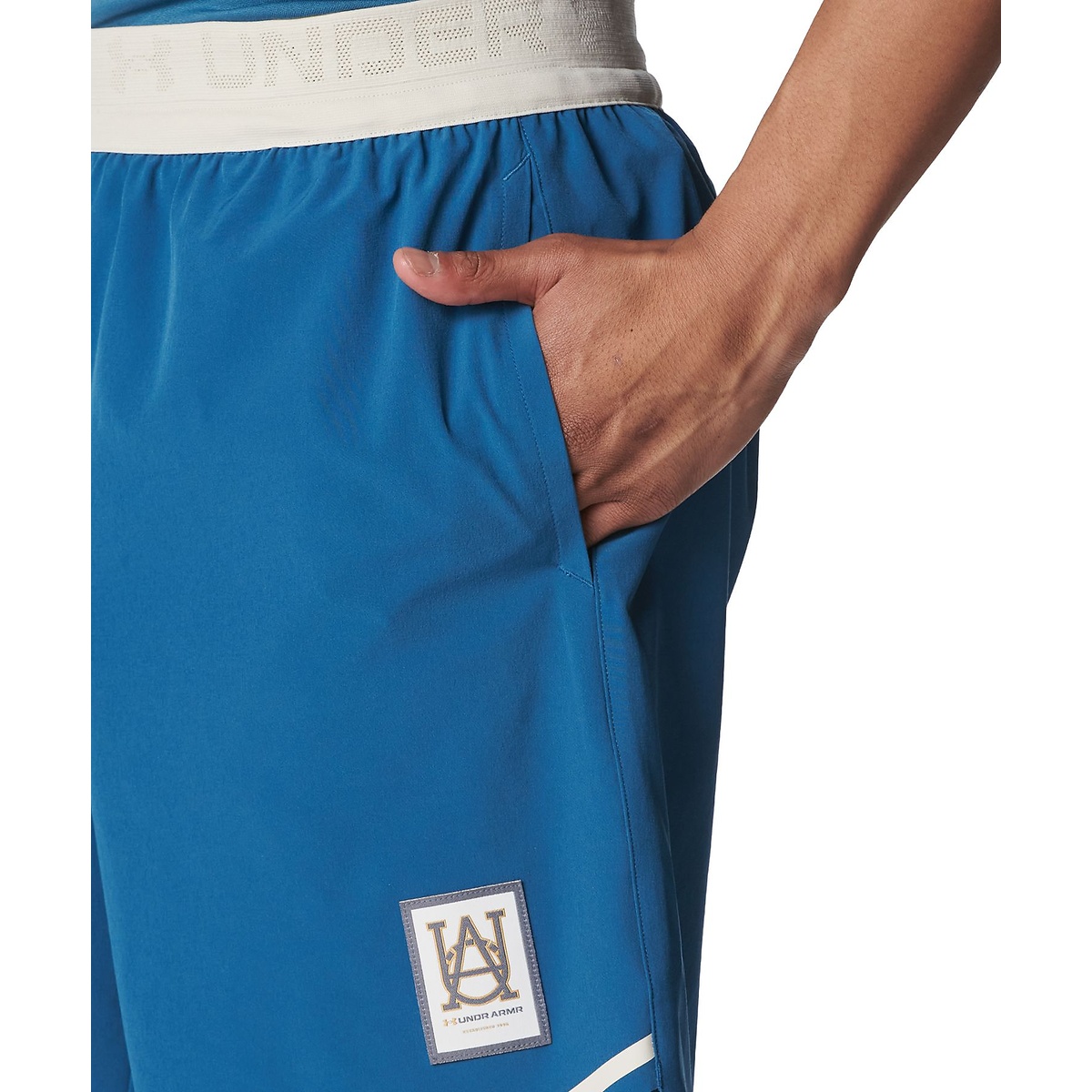 UA STREET QUEST SHORTS
