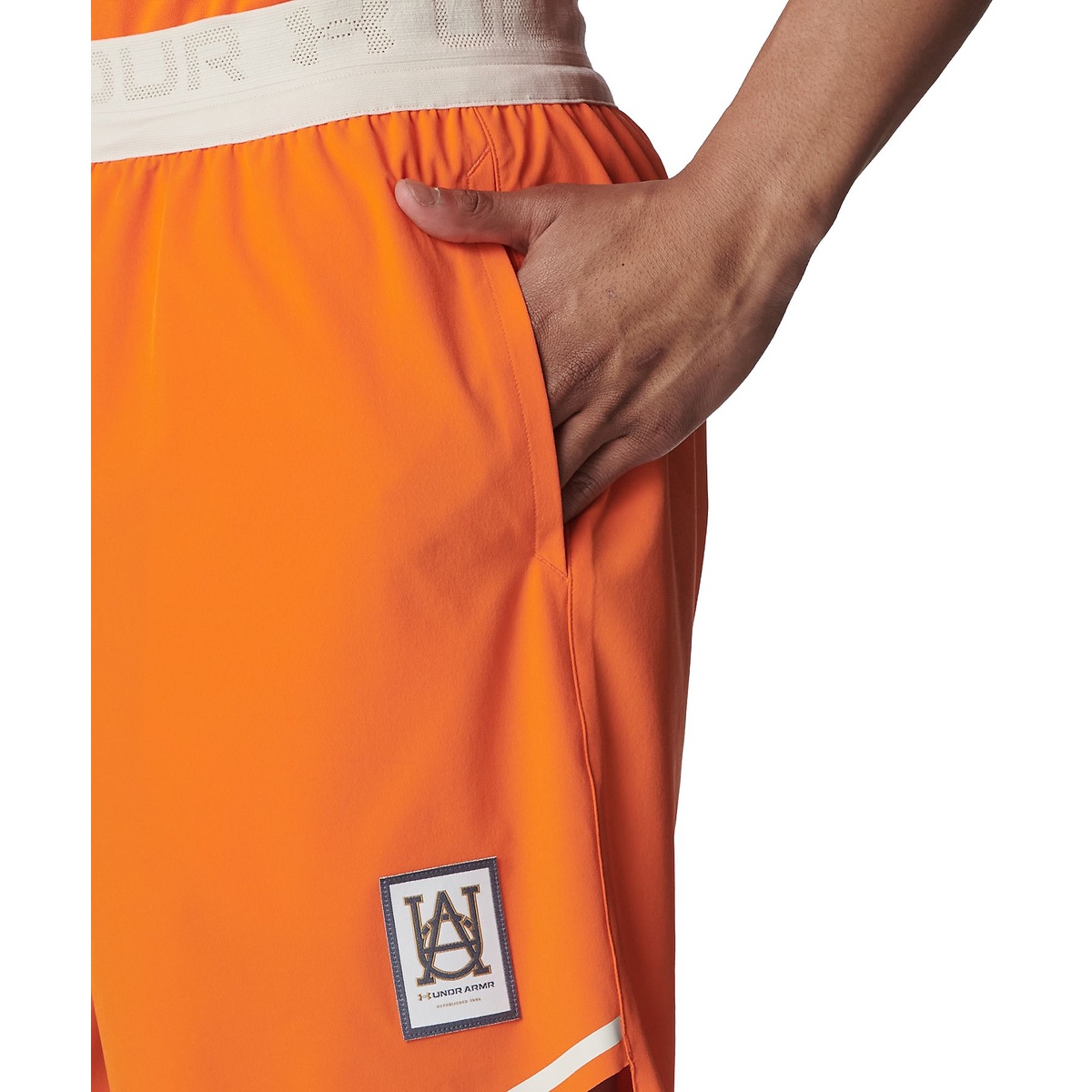 UA STREET QUEST SHORTS