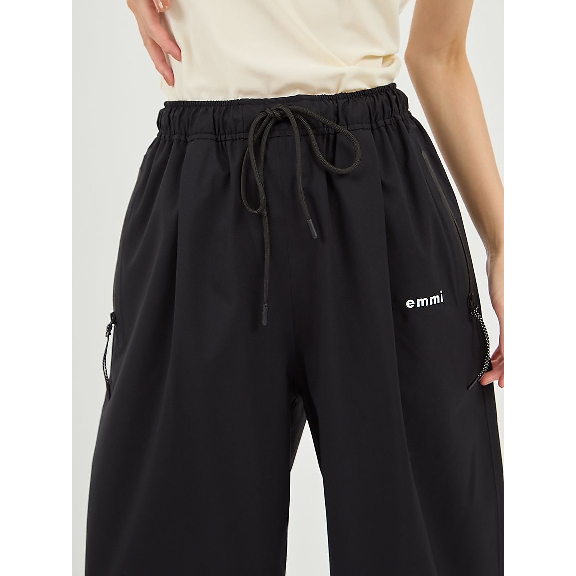 防水シリーズパンツ