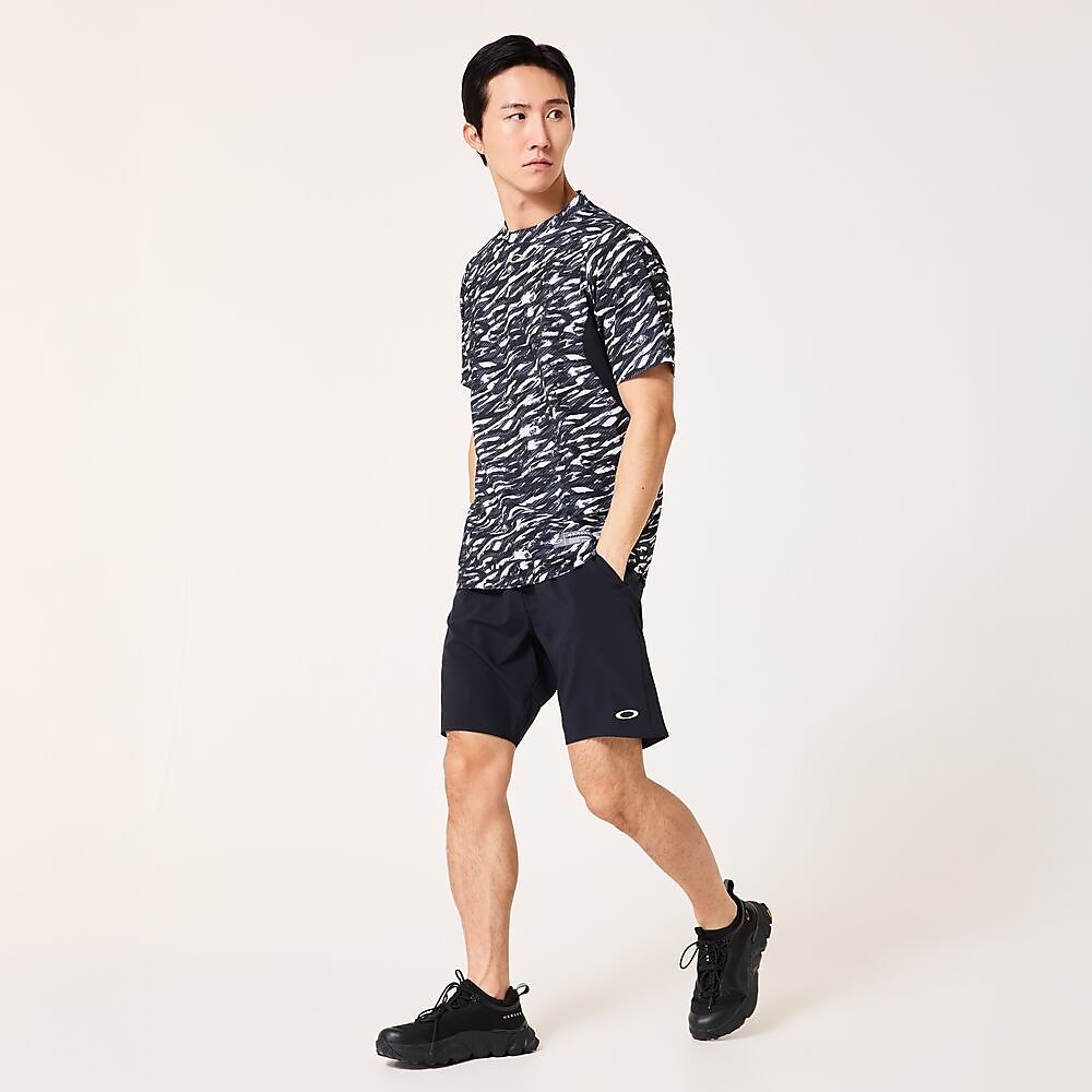STRIKING AIRY SS GRAPHIC TEE 9.0