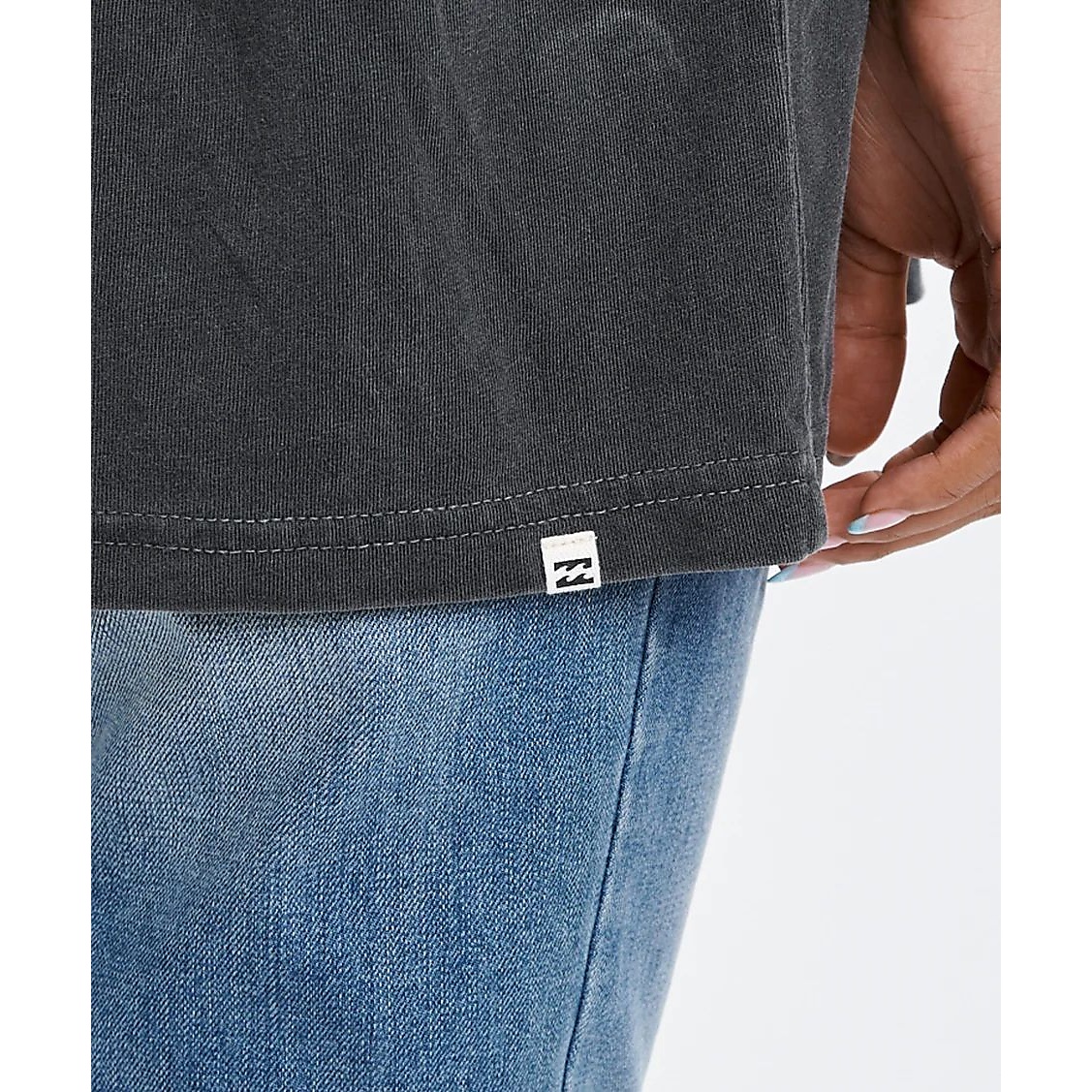 GRAPHIC PRINT LOOSE TEE