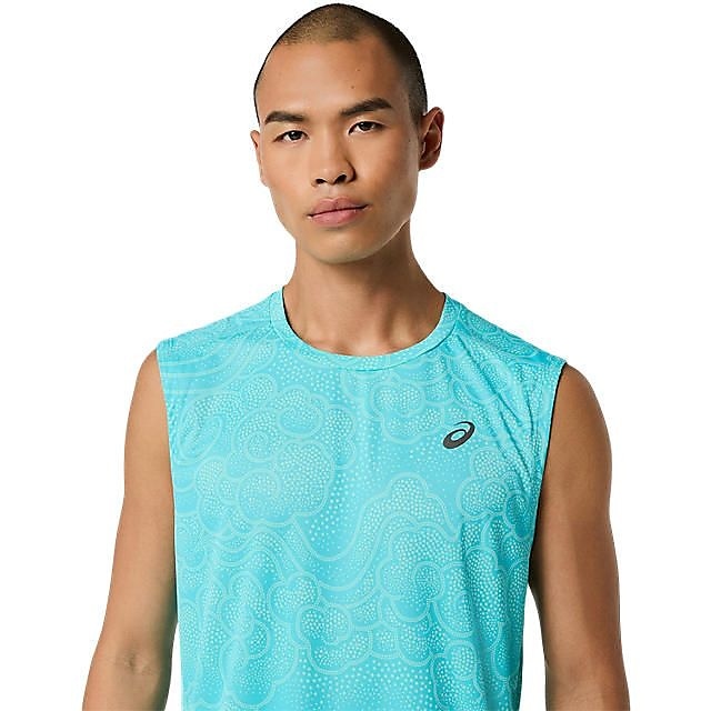 GRAPHIC SLEEVELESS TOP
