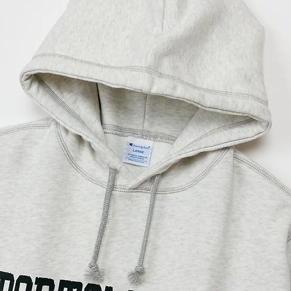 HOODED SWEATSHIRT