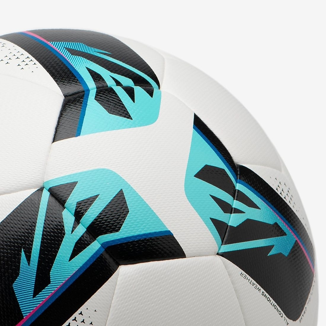 サッカーボール 4号 Hybrid Club Ball Light WHT