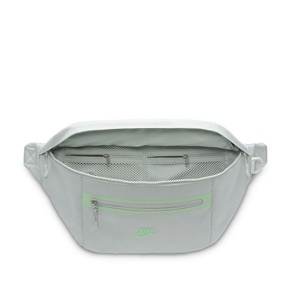 Nike Elemental Premium