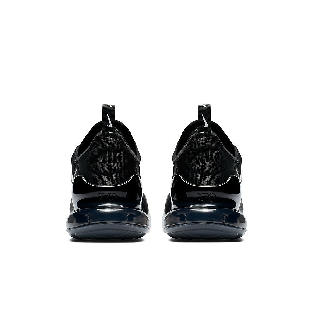 ナイキ ウィメンズ エア マックス 270