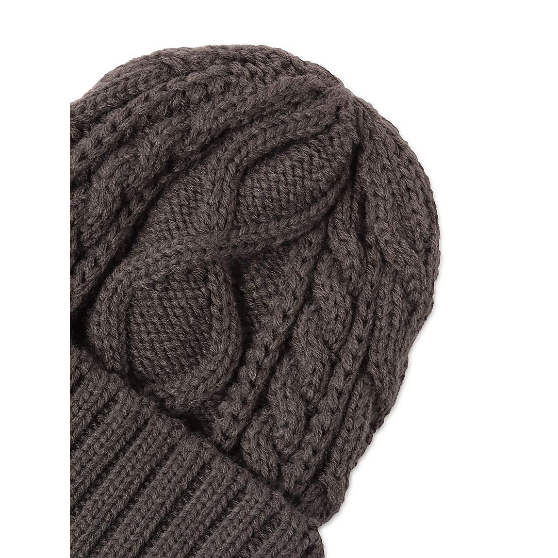 アラン編みニット