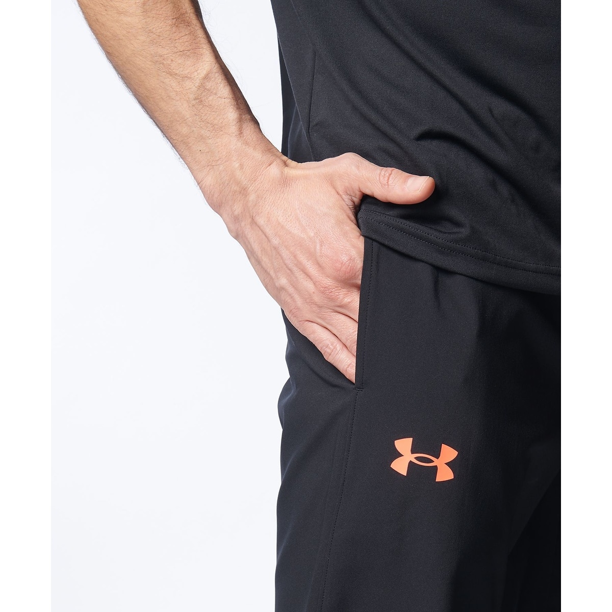 UA FRESH WOVEN SHORTS