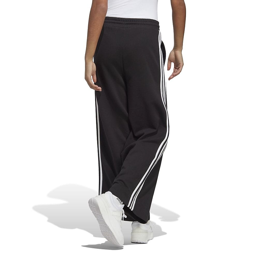 adidasアディダス - W ESS 3S FT ワイドパンツ ENK83 IC8775/メガ