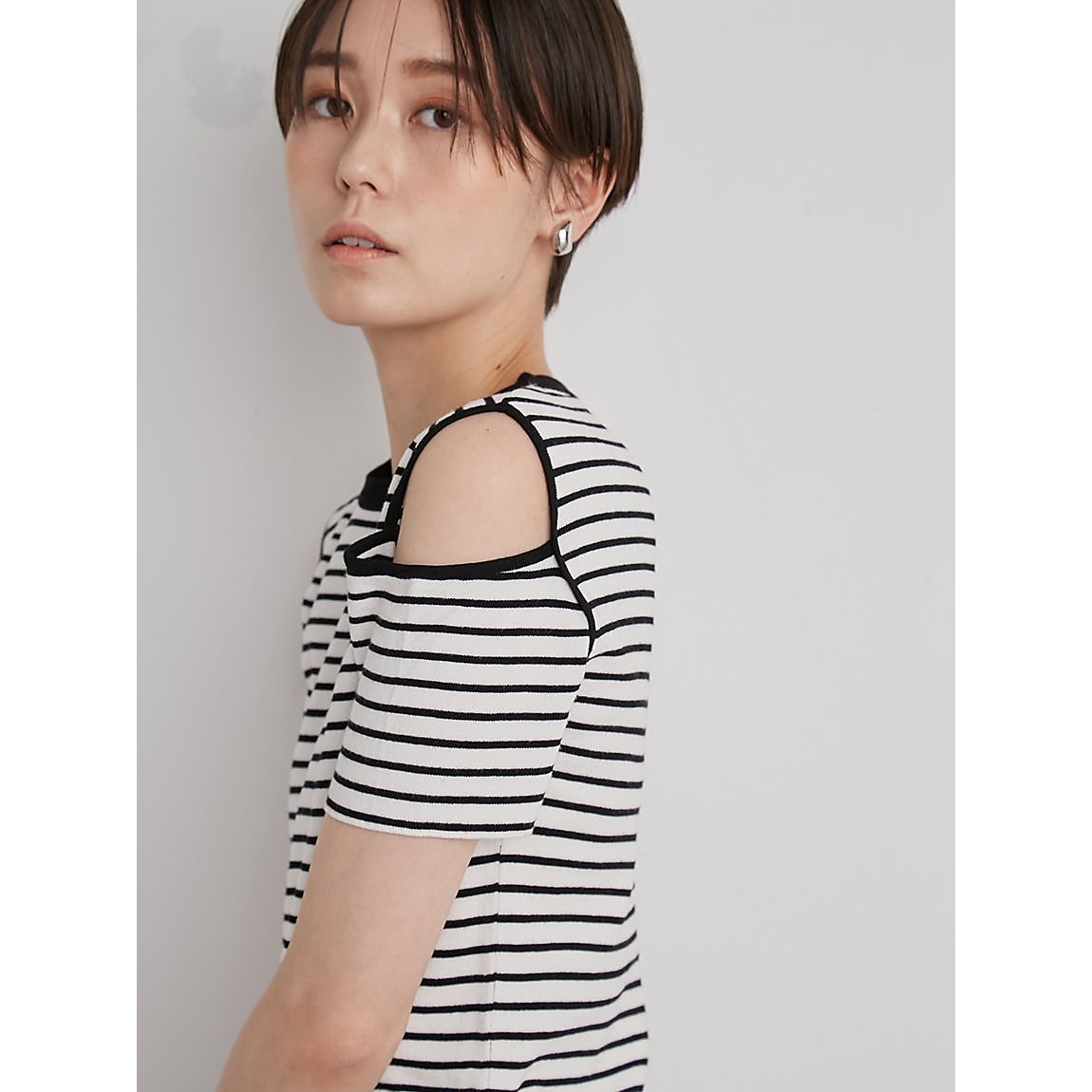 カッティングデザインニットプルオーバー