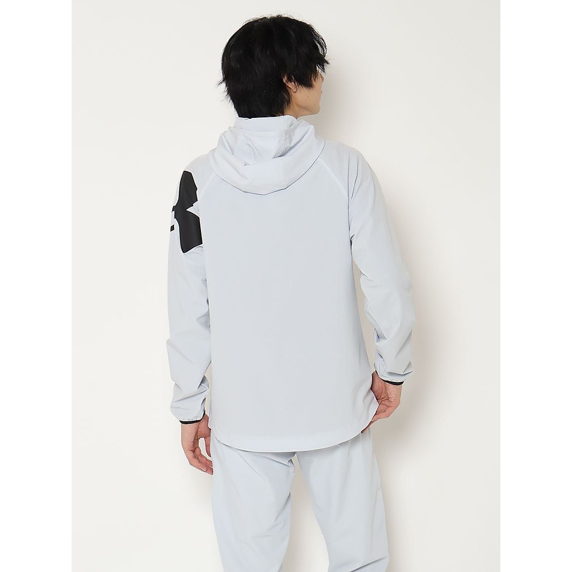 UA WIND BREAKER