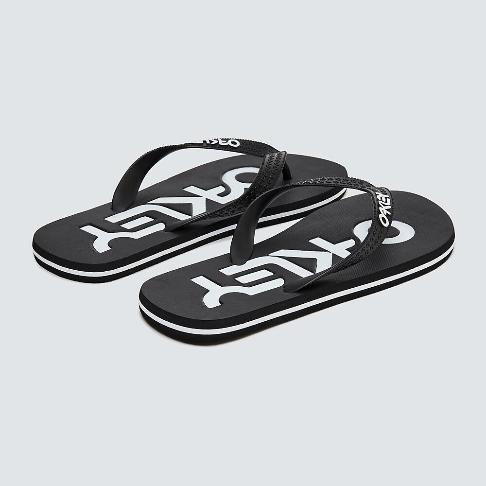 COLLEGE FLIP FLOP