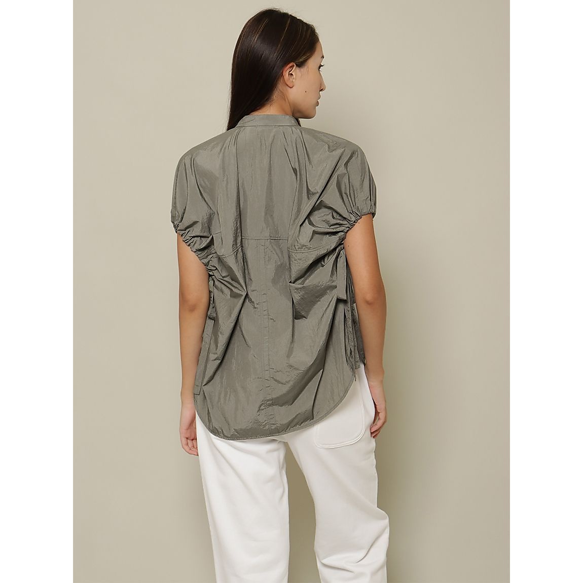 ストーンナイロン ギャザーブラウス