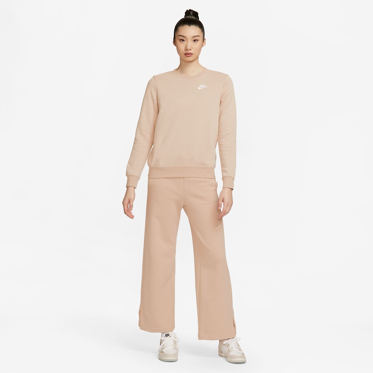 ナイキ ウィメンズ NSW クラブ STD フリース L/S クルー