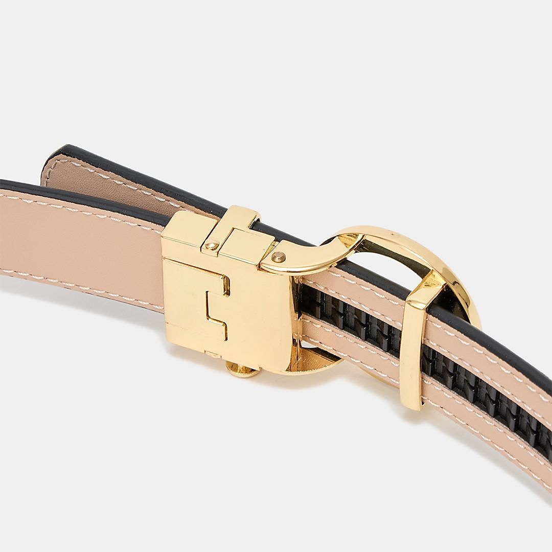 Ｖバックルセレーションベルト