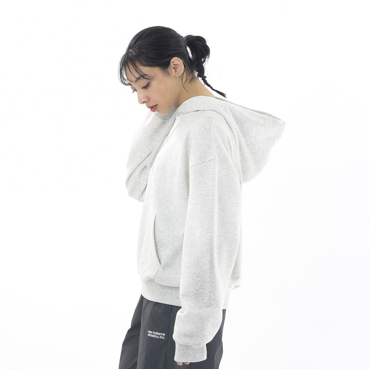 Sport Essentials Stacked Logo スウェットフーディ