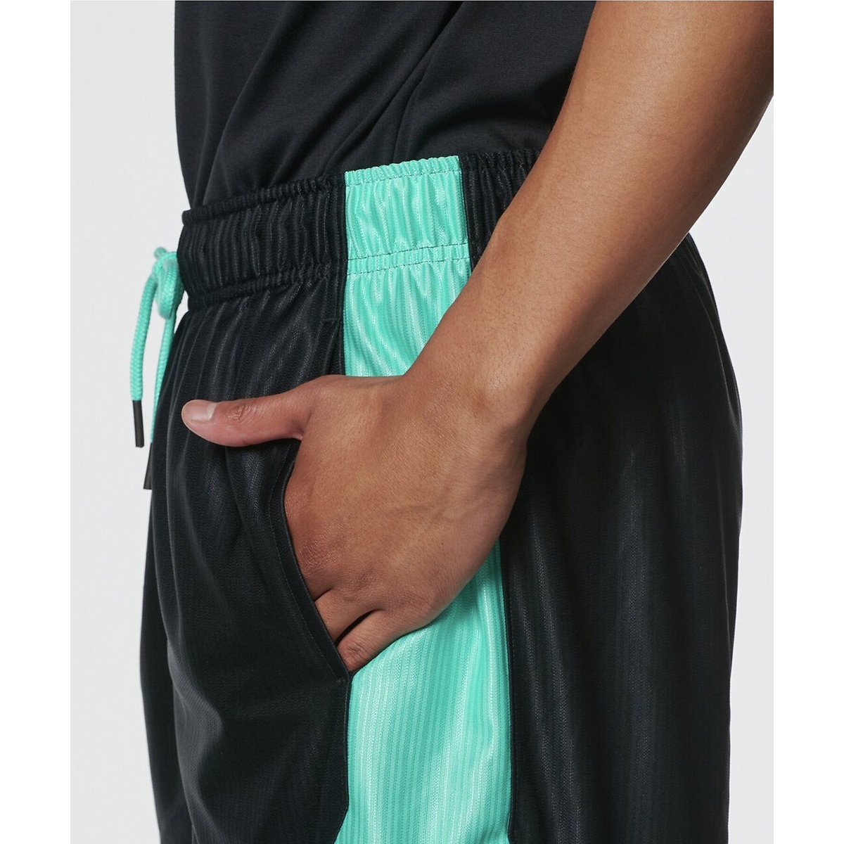 UA Baseline Money Shorts