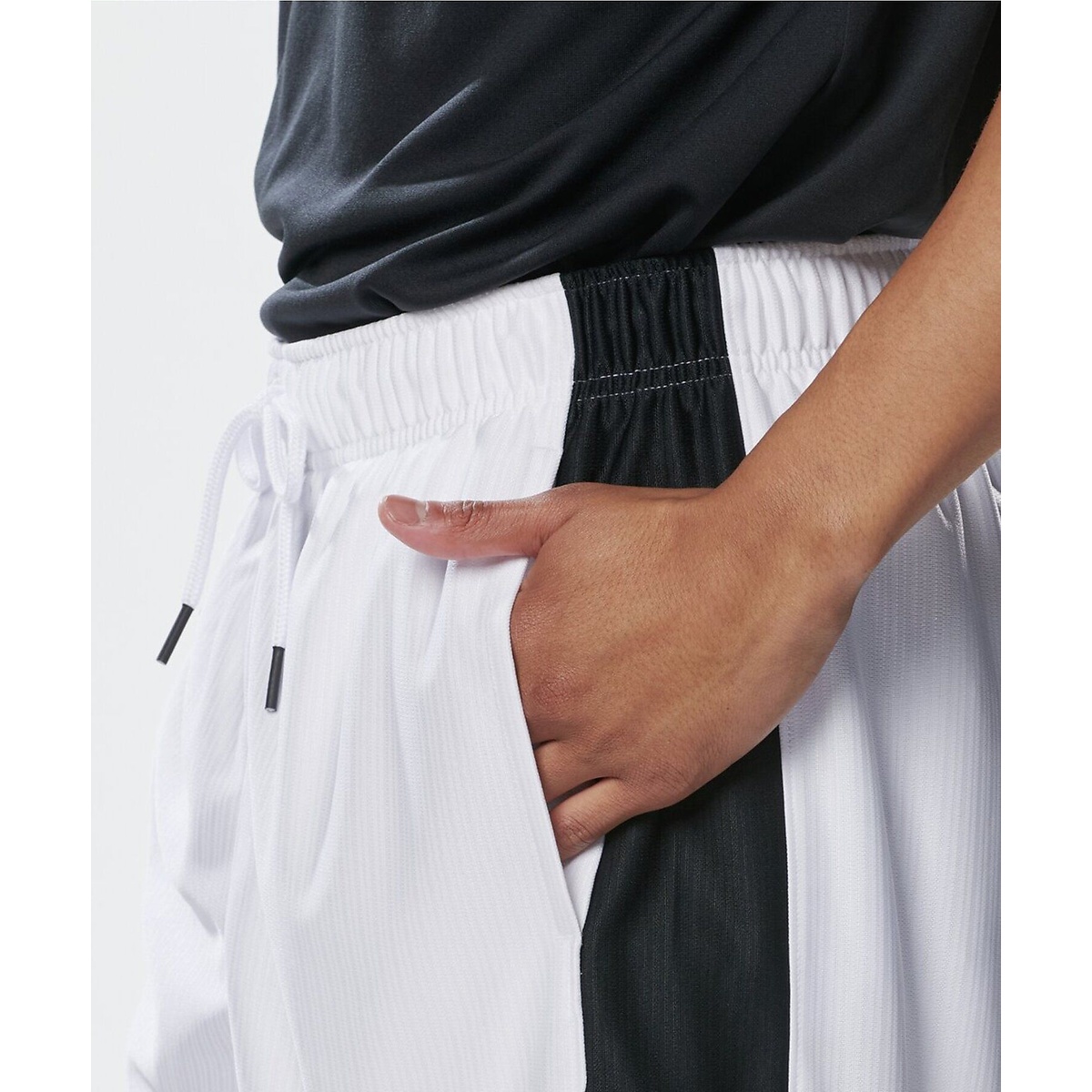 UA Baseline Money Shorts