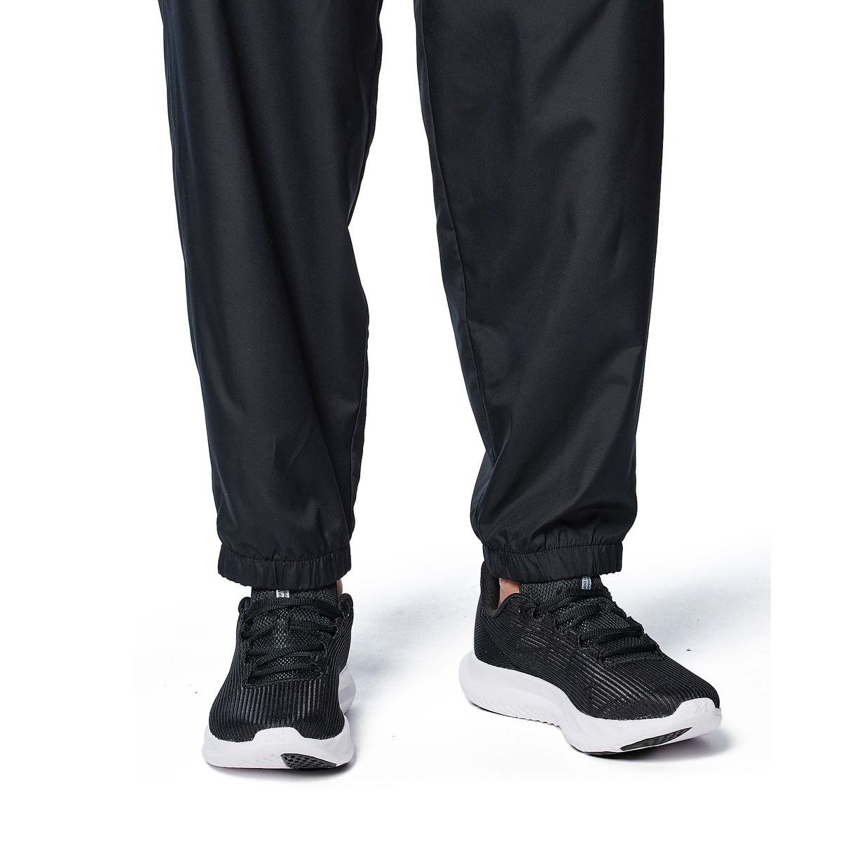 UA MESH LINER WOVEN PANTS