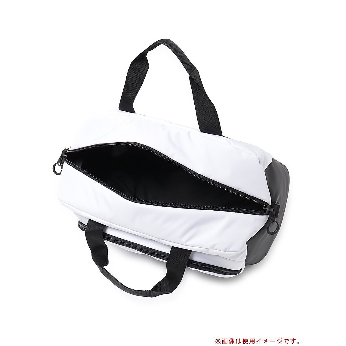 シューズポケット付き ボールドロゴダッフルバッグ