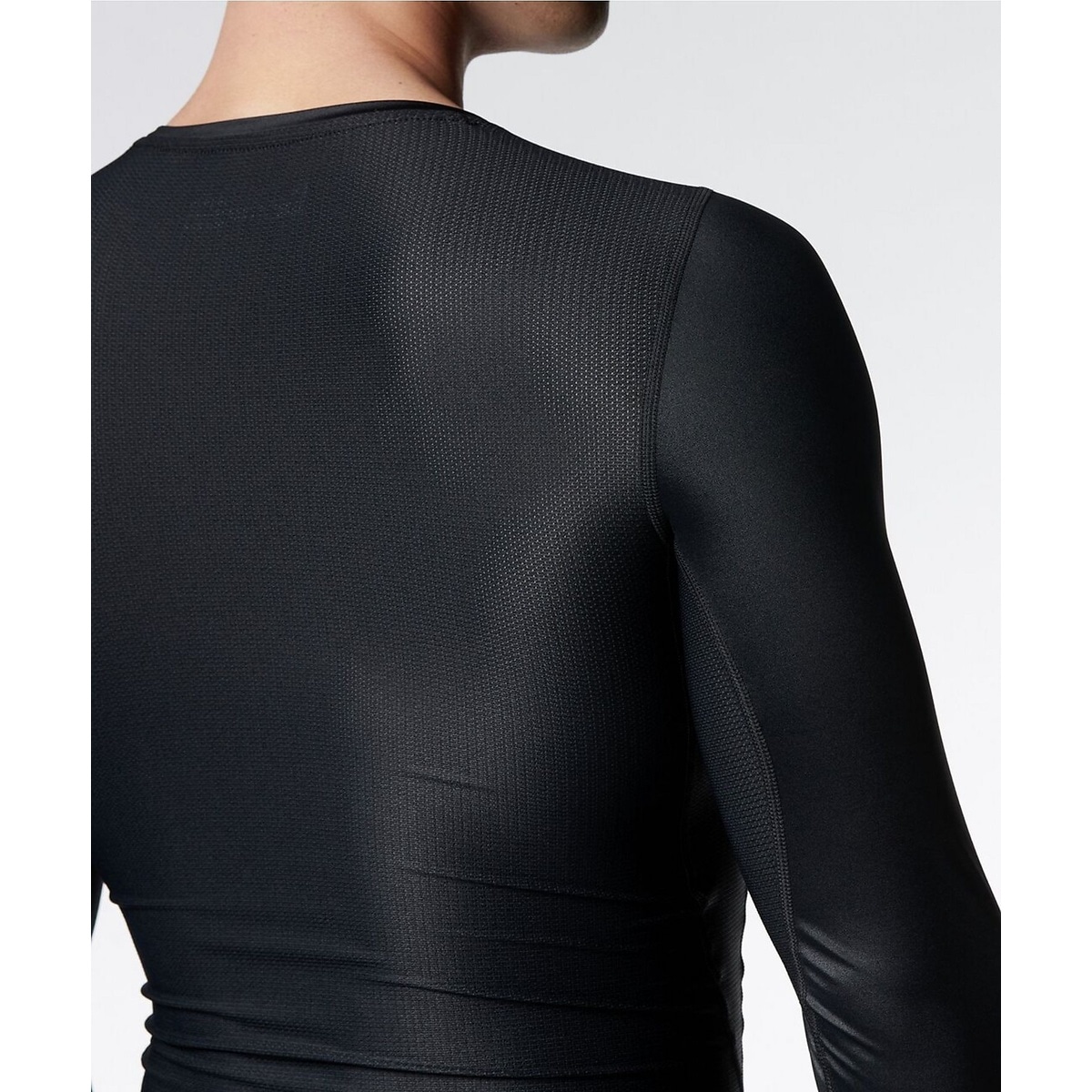 UA ISO-CHILL COMPRESSION LONG SLEEVE CREW NECK SHIRT