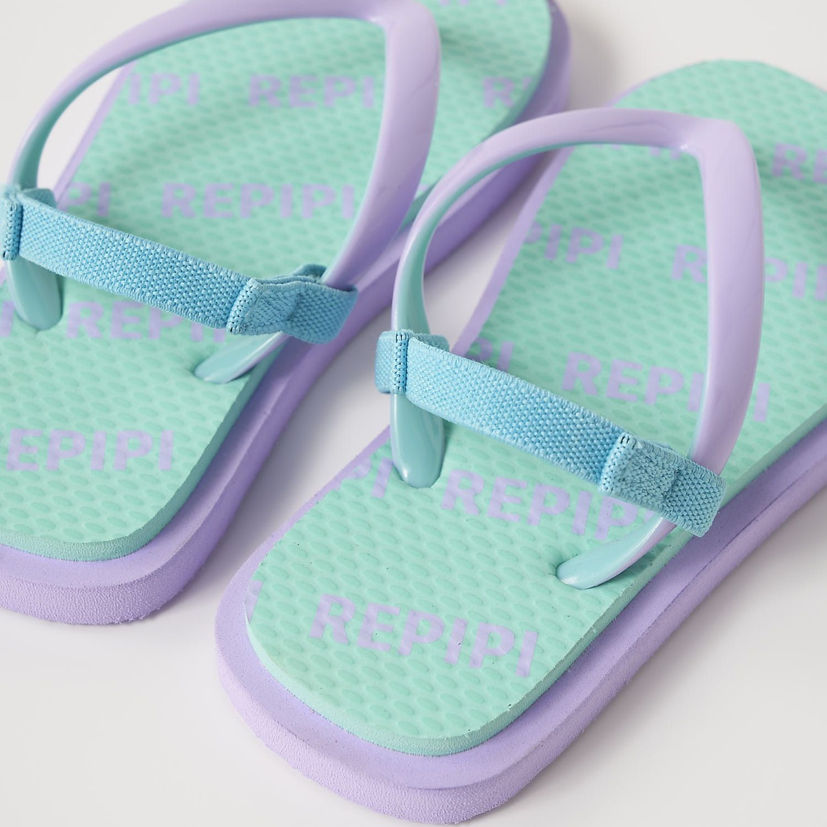 【REPIPI】ロゴサンダル