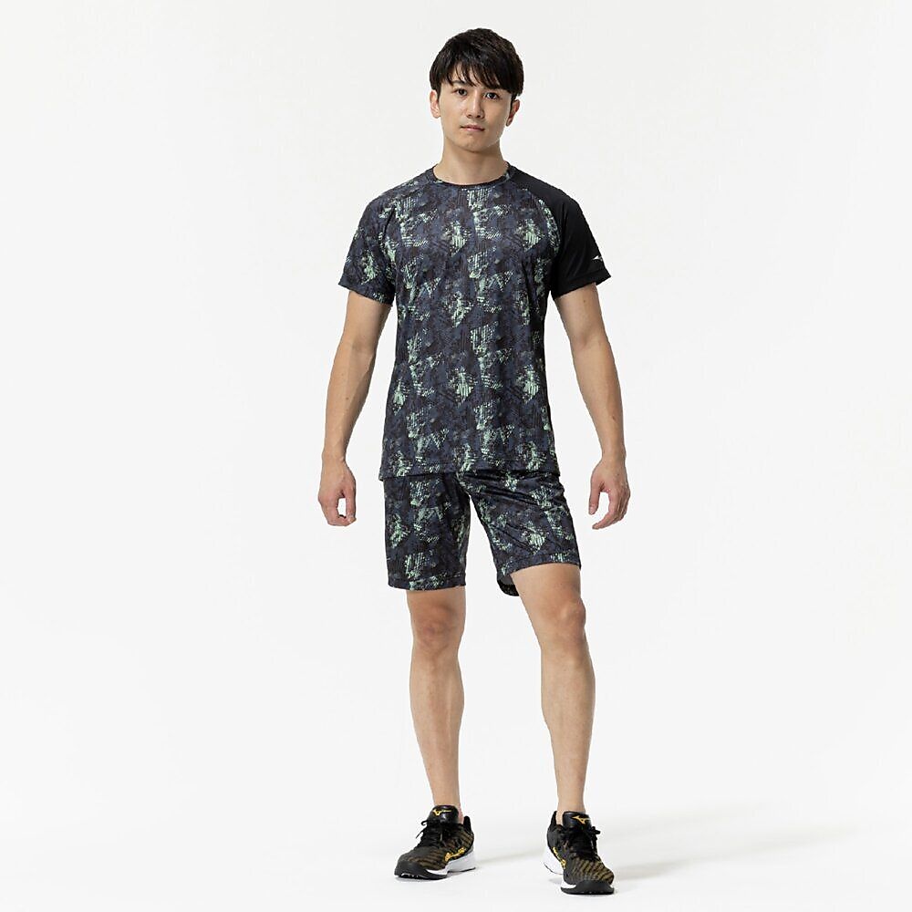 グラフィックTシャツ