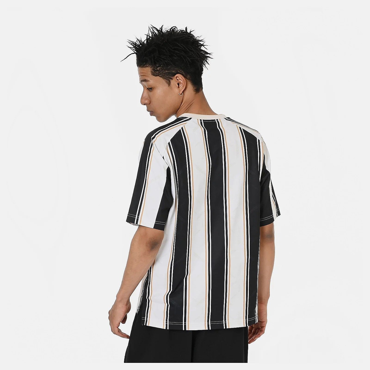 グラフィック ショートスリーブシャツ