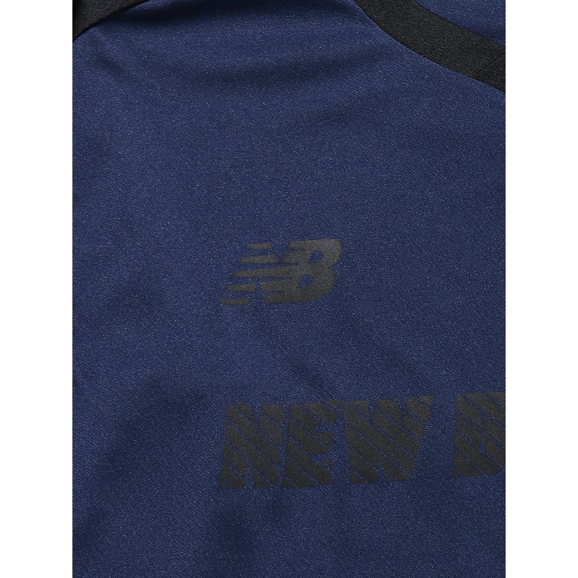 ロングスリーブシャツ