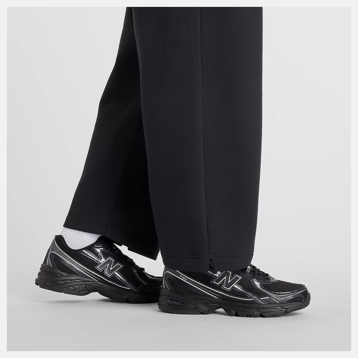 Linear Heritage フリースバレルレッグパンツ