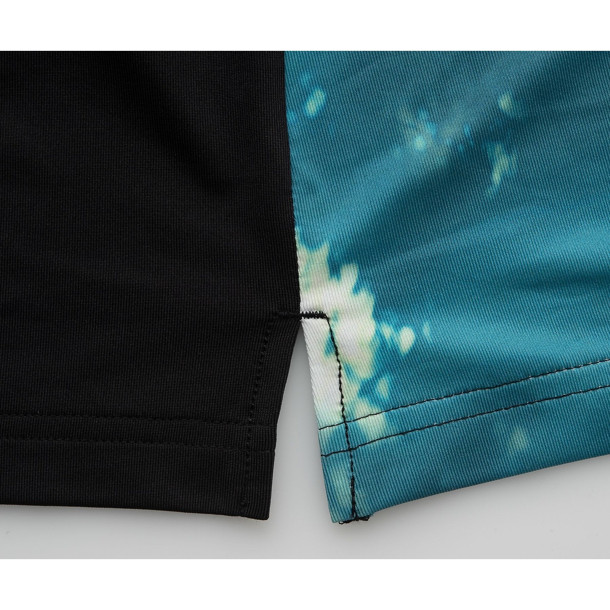 サイドライングラフィックTEE