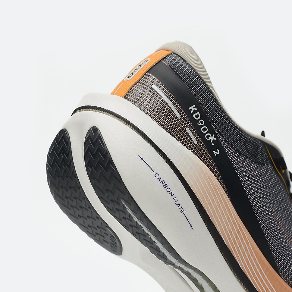 ランニングシューズKD900X