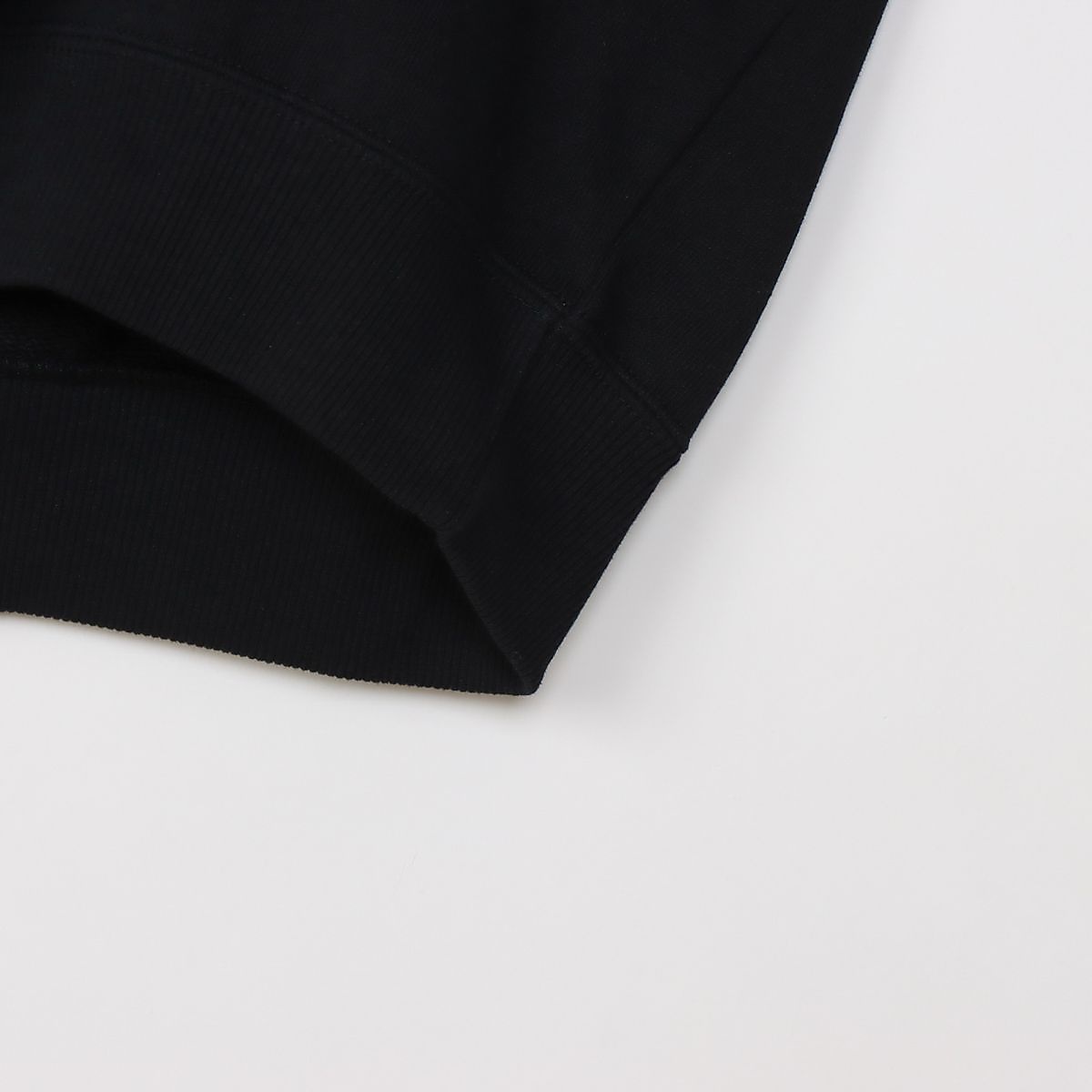 CREW NECK SWEATSHIRT