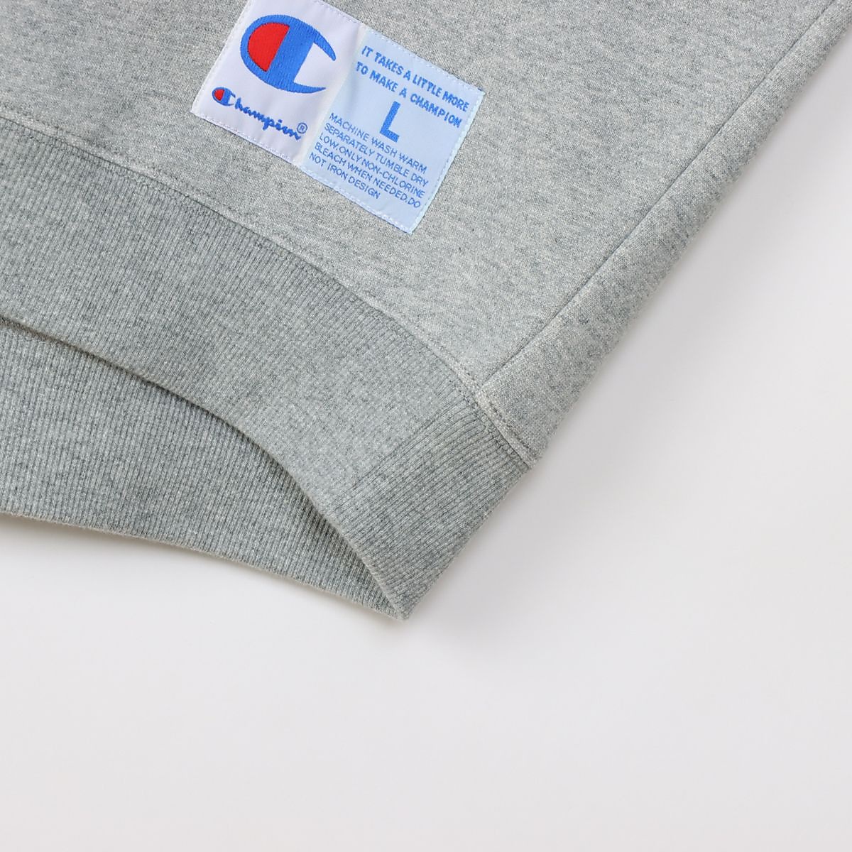 CREW NECK SWEATSHIRT