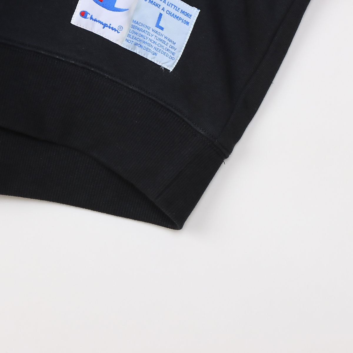 CREW NECK SWEATSHIRT