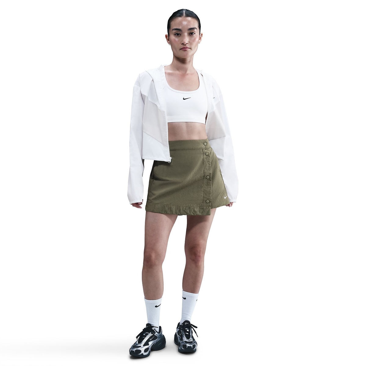 ナイキ ウィメンズ ESSNTL WVN MR 3 SKO ショート