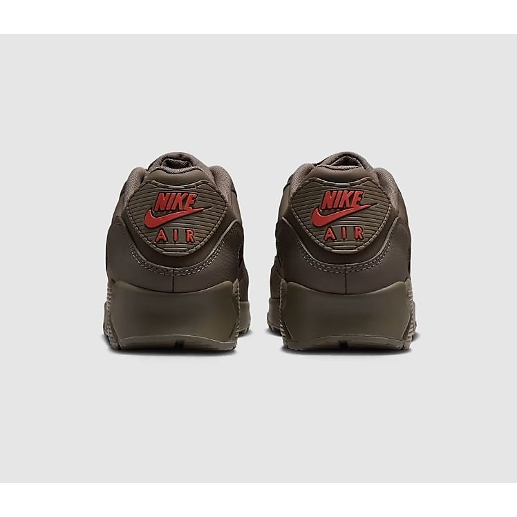 ナイキ エア マックス 90 ESS+