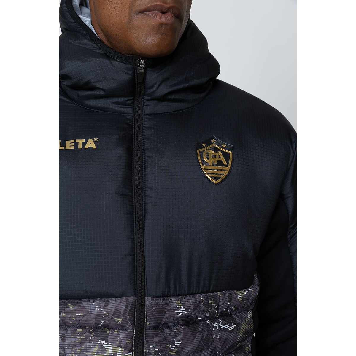 FCA　中綿ウォームアップジャケット Jr