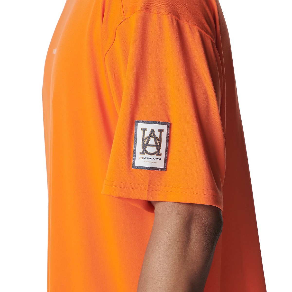 UA TECH STREET QUEST SHORT SLEEVE T-SHIRT