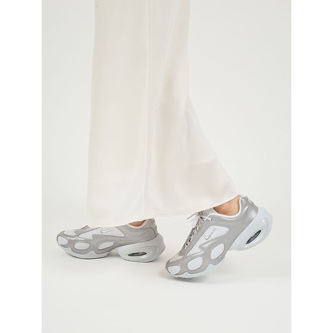 ゴムウエストナロースカート