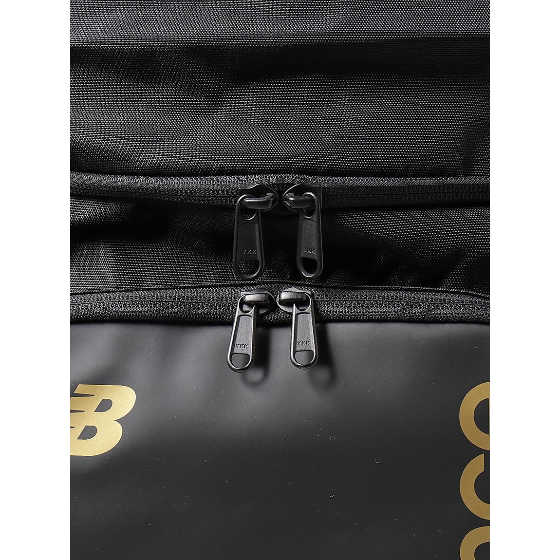 トップローディングバックパック40L