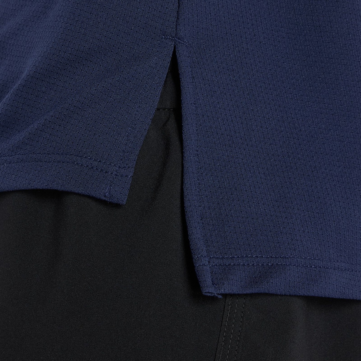 スポーツロゴTシャツ