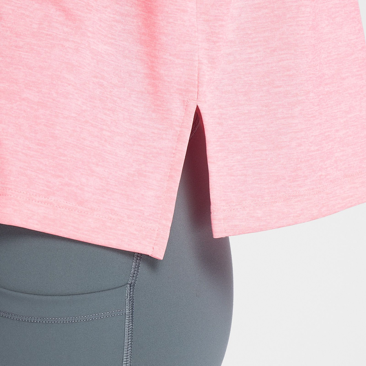 スポーツパフォーマンスTシャツ