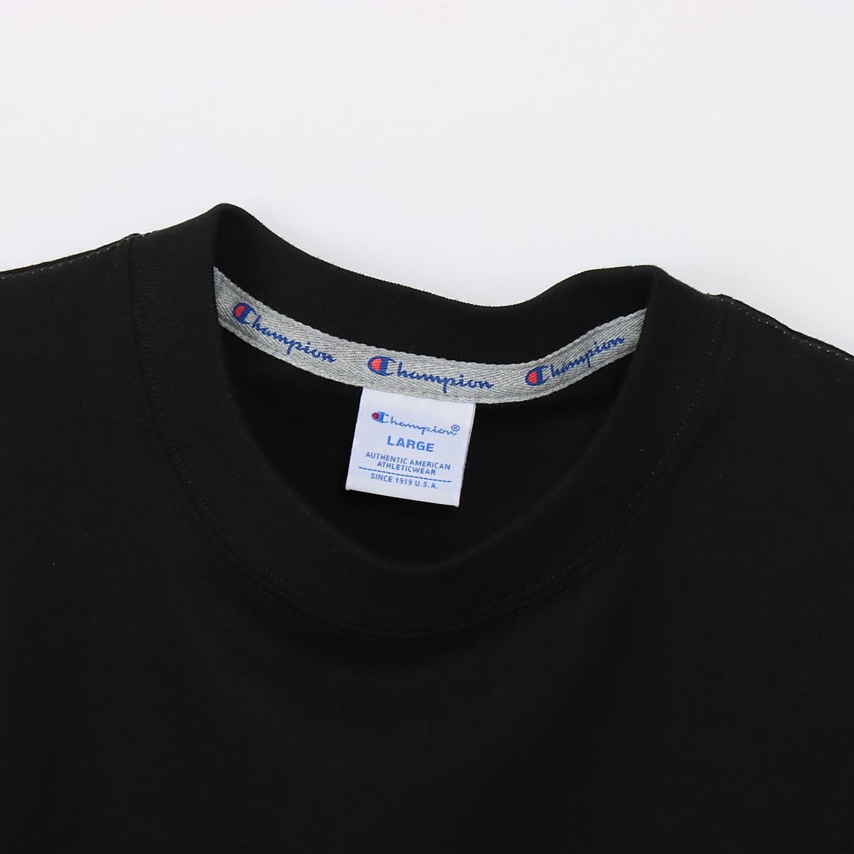 SHORT SLEEVE T-SHIRT