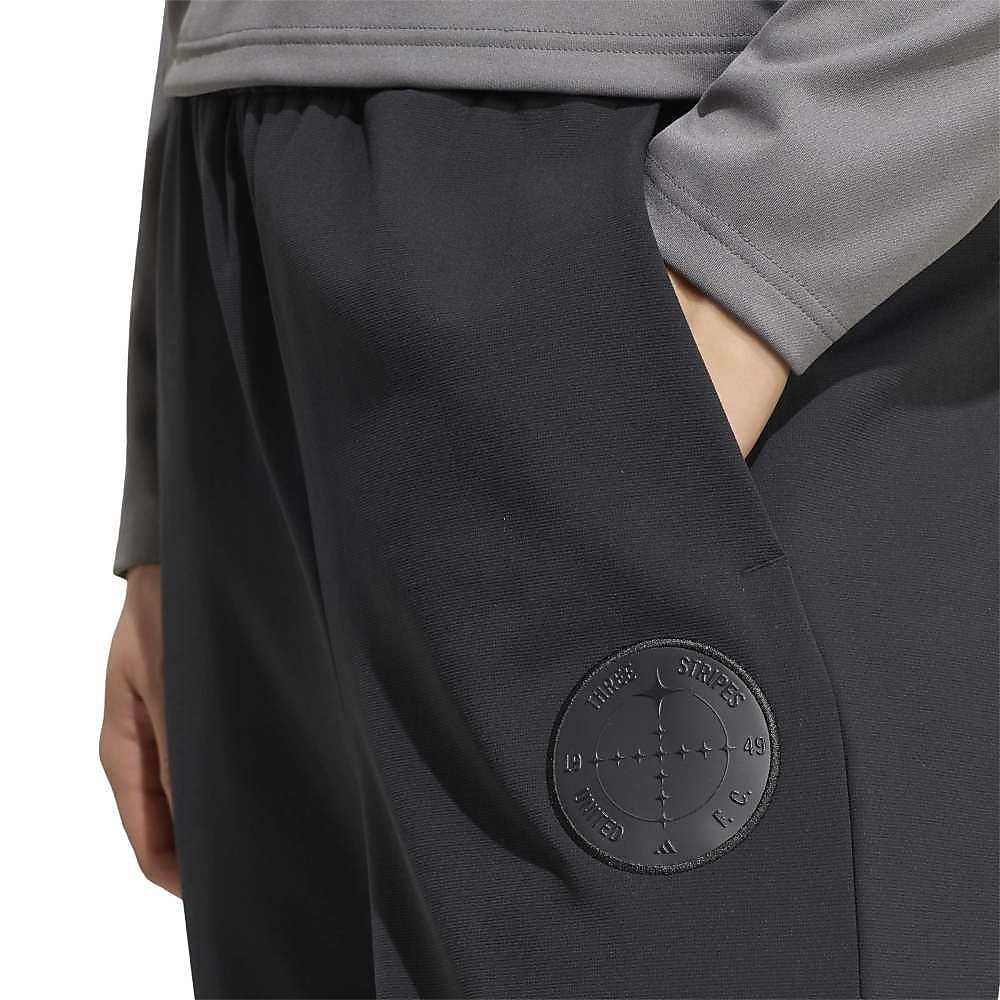 T.S.U ZIPPER HEM TRACKPANTS