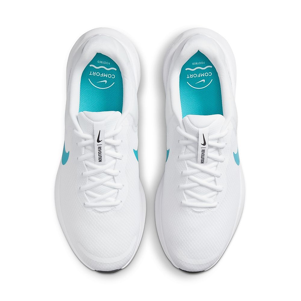 ナイキ レボリューション 7