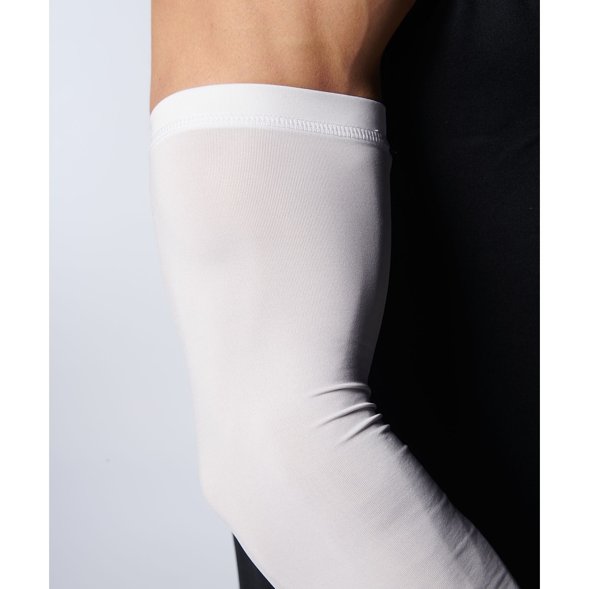 UA HEATGEAR ARM SLEEVES