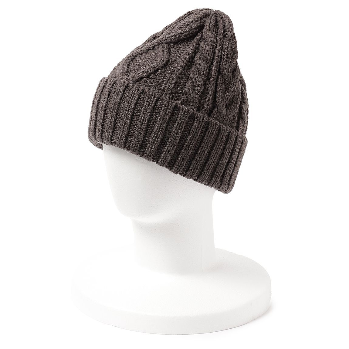 アラン編みニット